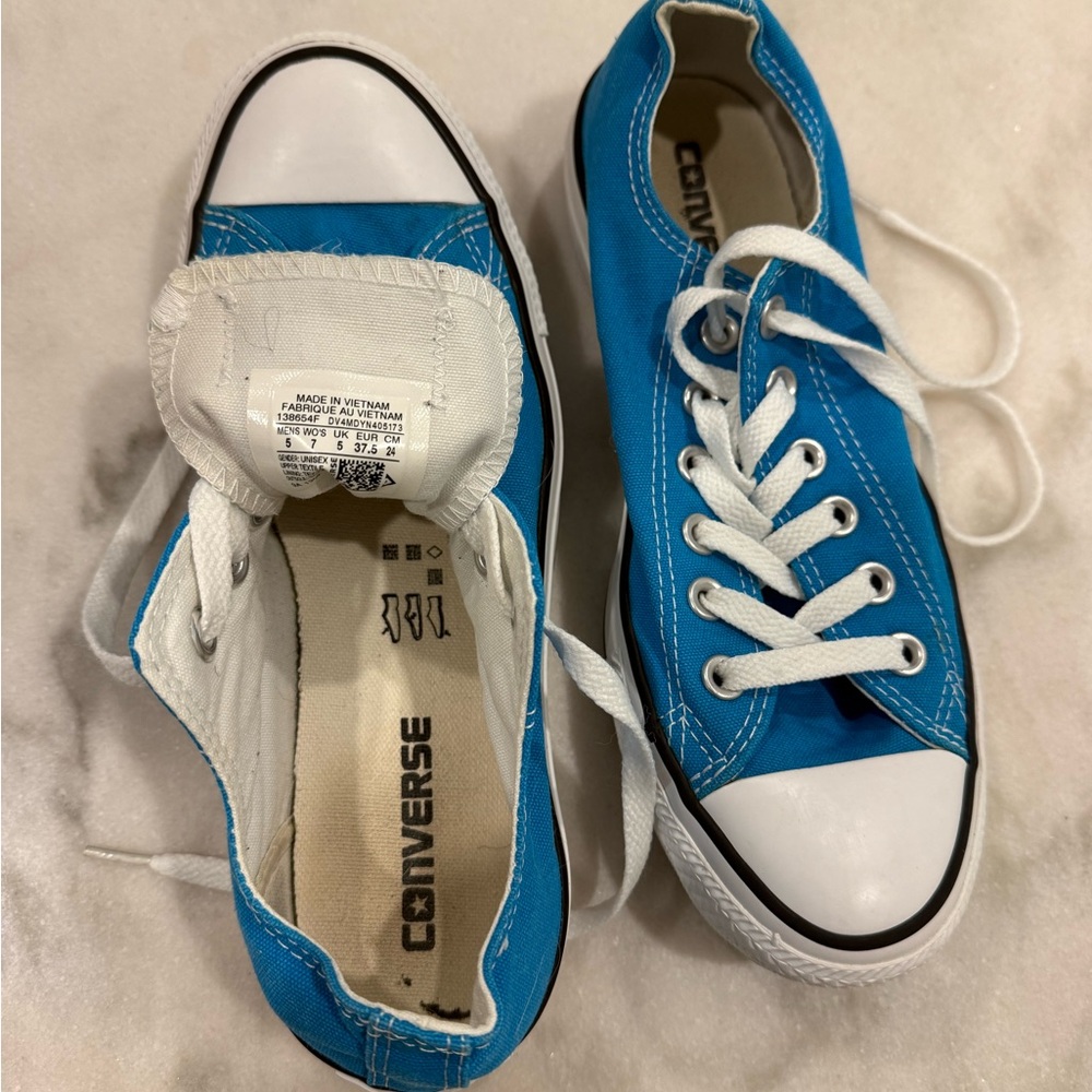 Converse - Picture 4 of 4